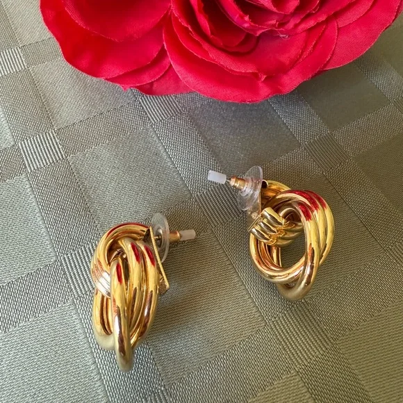 NWOT BaubleBar Interlocking Hoop Earrings - Picture 5 of 6